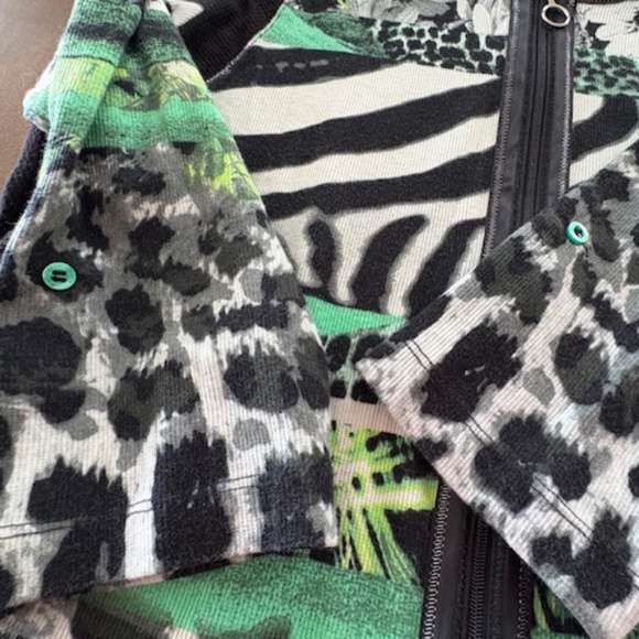 Betty Barclay Collection sz M Women's top multicolour floral & animal print - Picture 15 of 16